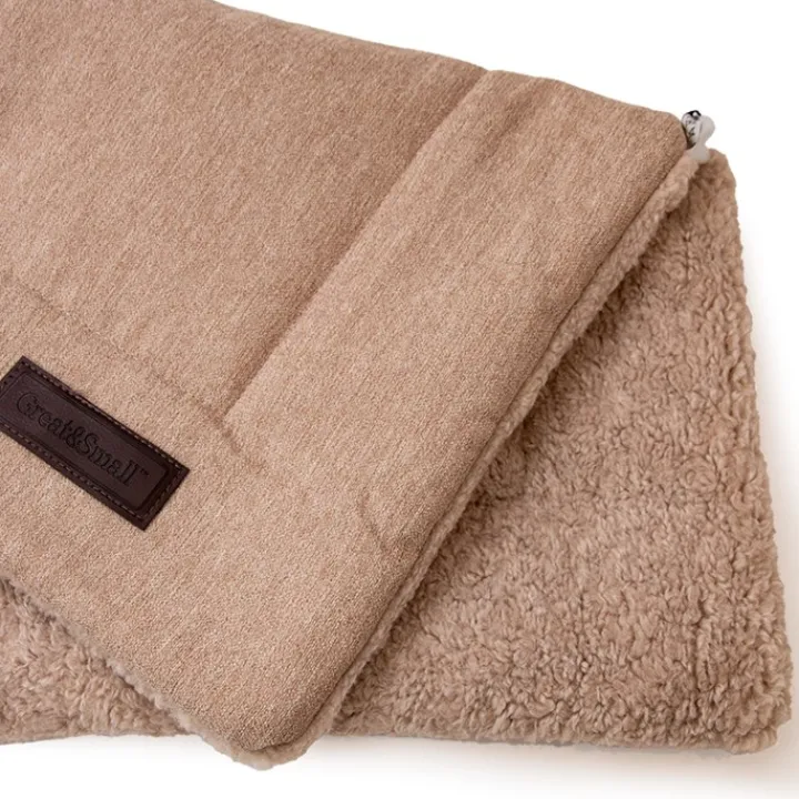 Great & Small Snuggl&Snooze Great & Small Snuggle&Snooze Soft Ivory Pet Blanket Clearance