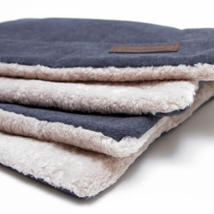 Great & Small Snuggle&Snooze Soft Pet Blanket Bed Best
